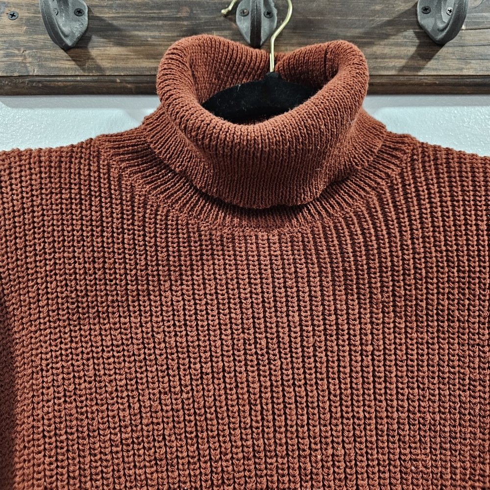 Super cute boutique sweater - Picture 2 of 6